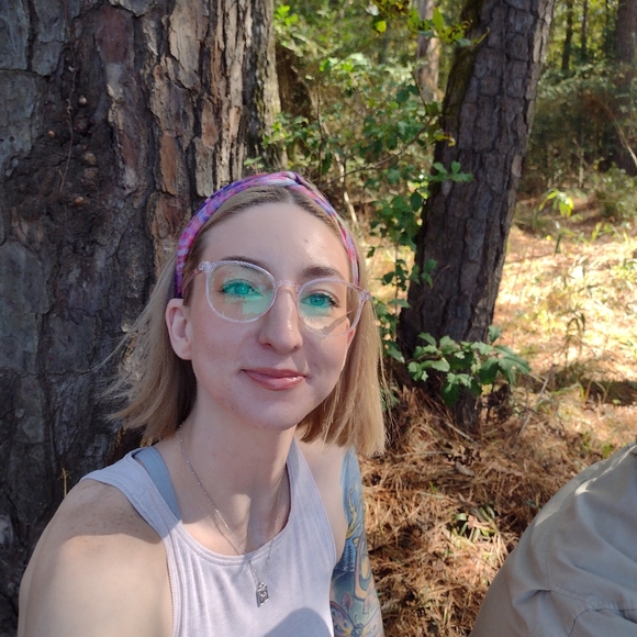 Meet your Posher, Bobbie - Picture 5 of 5